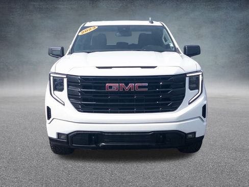 Used 2023 GMC Sierra 1500 Elevation image 2