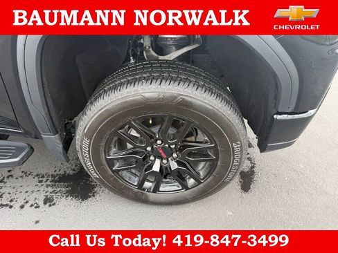 Used 2026 GMC Sierra 1500 Elevation w/ Elevation Premium Package image 8