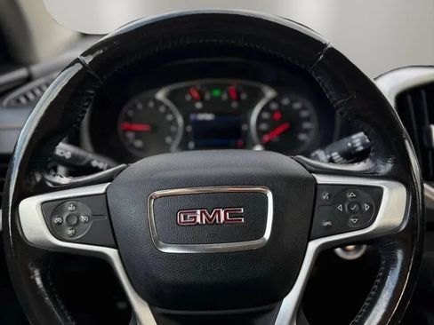 Used 2018 GMC Terrain SLE w/ Driver Convenience Package AWD/4WD image 10