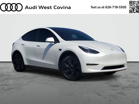 Used 2025 Tesla Model Y Long Range image 1