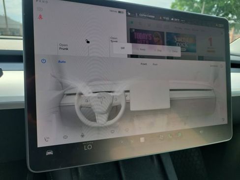 Used 2023 Tesla Model Y Long Range AWD/4WD image 14