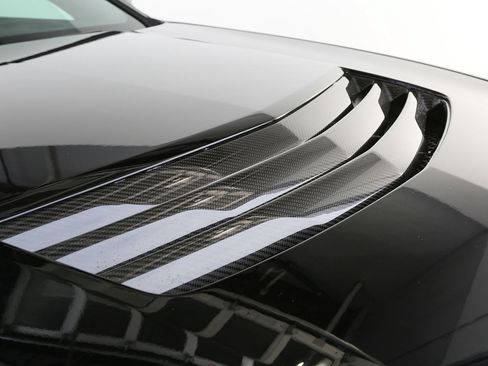 Used 2018 Cadillac CTS V w/ Carbon Fiber Package RWD image 15