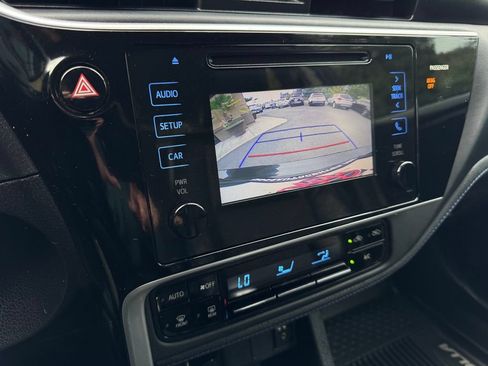 Used 2017 Toyota Corolla SE w/ Carpet Mat Package (TMS) FWD image 28