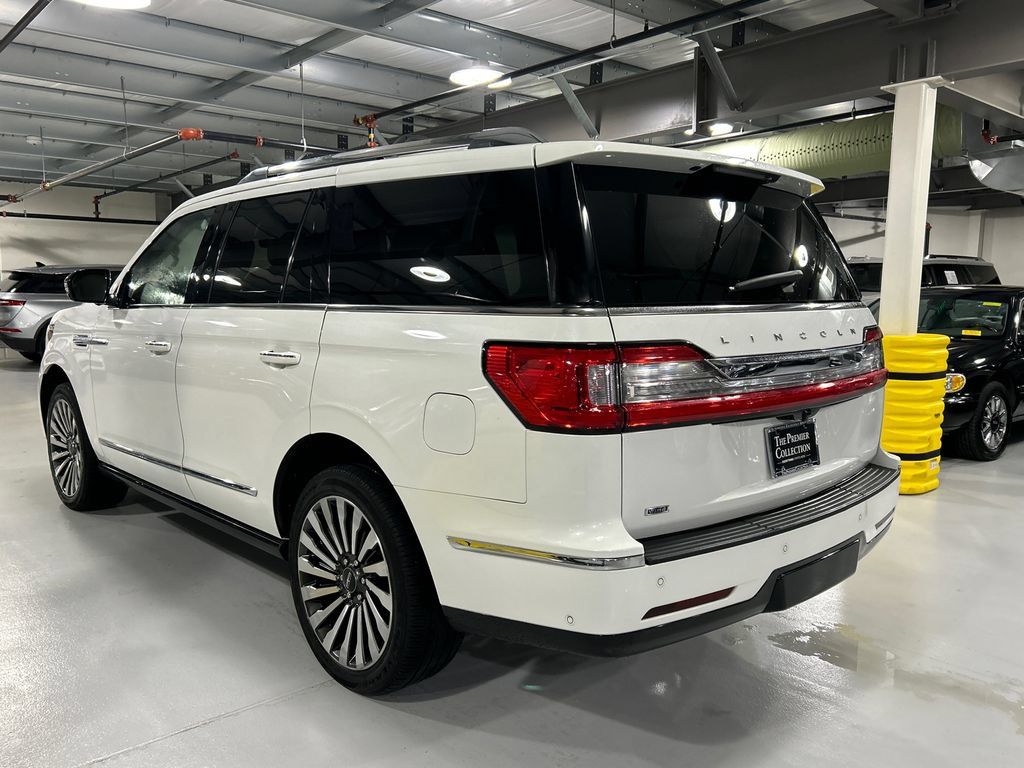 Used 2021 Lincoln Navigator Reserve w/ Luxury Package AWD/4WD image 4