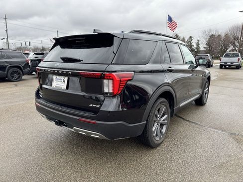 Used 2025 Ford Explorer Active w/ Active Comfort Package image 7