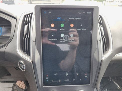 Used 2023 Ford Edge Titanium image 41