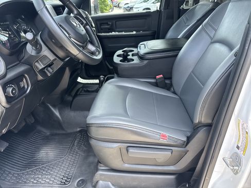 Used 2022 RAM 4500 Tradesman w/ Chrome Appearance Group AWD/4WD image 8