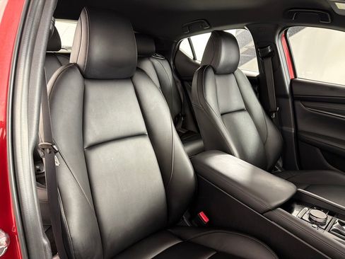 Used 2020 MAZDA MAZDA3 Hatchback w/ Preferred Package image 23