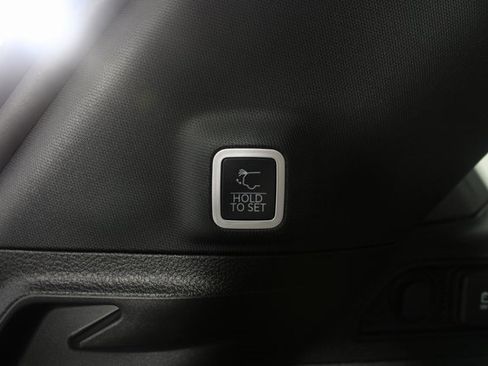 New 2025 Jeep Grand Cherokee Limited image 23