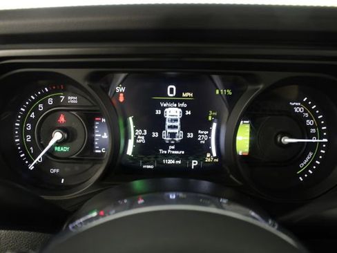 Used 2025 Jeep Wrangler Unlimited Sahara image 11