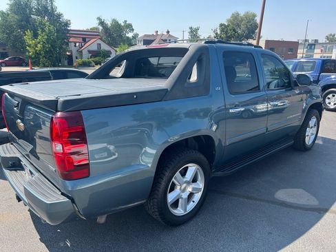 Used 2008 Chevrolet Avalanche LTZ w/ LTZ Preferred Equipment Group AWD/4WD image 8