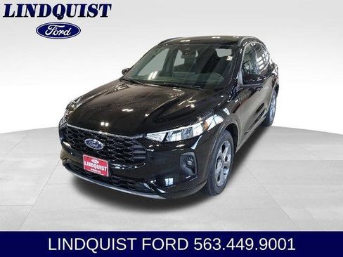 Certified 2023 Ford Escape ST-Line Select w/ Tech Pack #2 image 4