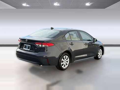 Used 2024 Toyota Corolla LE FWD image 9