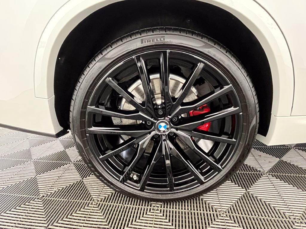 Certified 2025 BMW X5 M60i AWD/4WD image 15