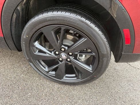 Used 2022 Buick Envision Essence w/ Sport Touring Package image 3