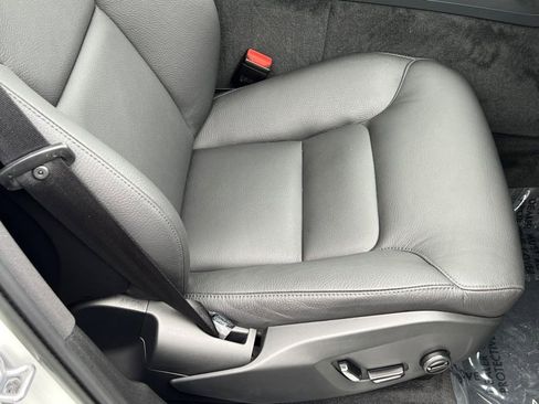 Certified 2023 Volvo XC60 B5 Plus w/ Climate Package image 13