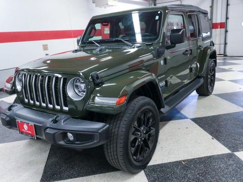 Used 2021 Jeep Wrangler Unlimited Sahara AWD/4WD image 5