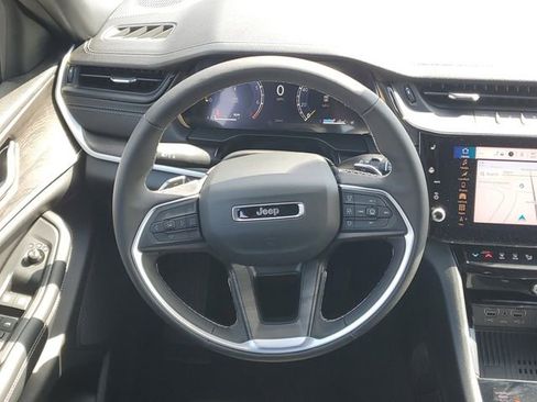 New 2026 Jeep Grand Cherokee Altitude AWD/4WD image 18