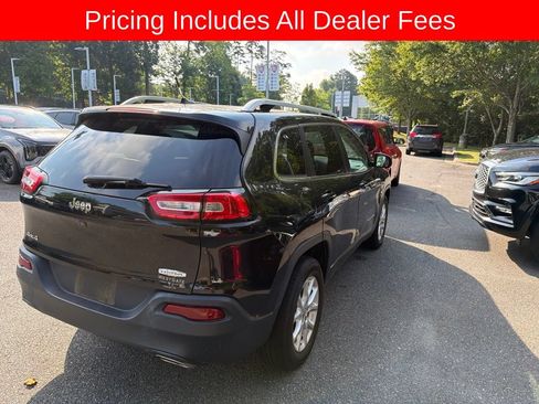 Used 2015 Jeep Cherokee Latitude w/ Cold Weather Group AWD/4WD image 5