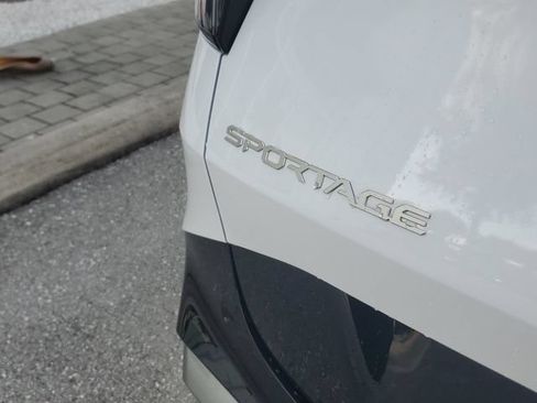 Certified 2026 Kia Sportage SX FWD image 9