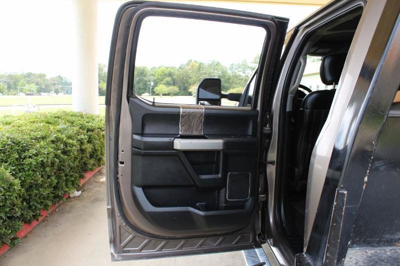 Used 2019 Ford F350 Lariat w/ Lariat Value Package AWD/4WD image 28