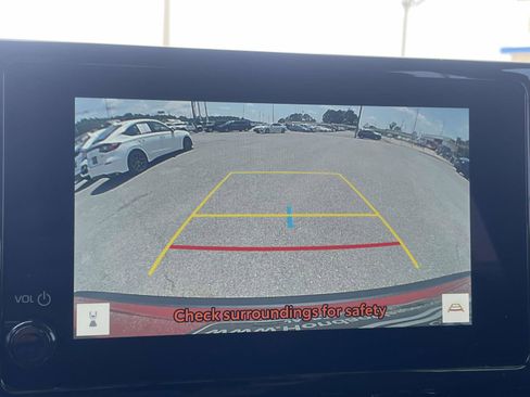 Used 2024 Toyota Corolla Cross XLE w/ Convenience Package FWD image 20