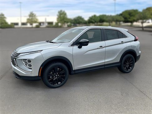New 2025 Mitsubishi Eclipse Cross LE image 3
