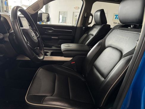 Used 2021 RAM 1500 Laramie AWD/4WD image 8