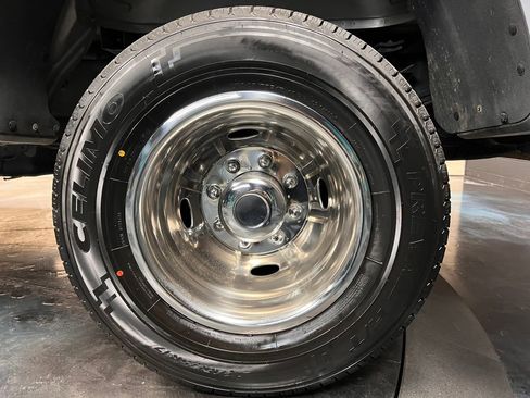 Used 2023 Ford F350 XLT image 33