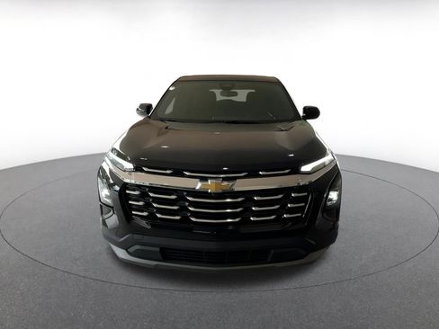 Used 2025 Chevrolet Equinox LT image 4