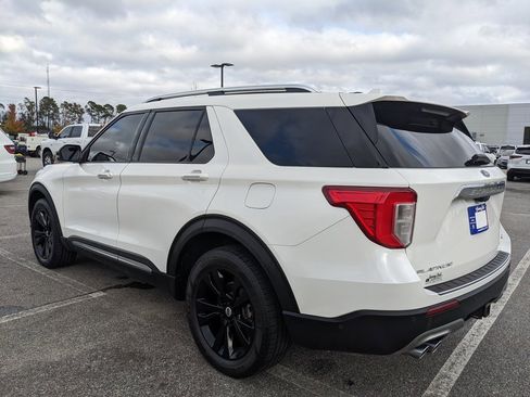 Used 2020 Ford Explorer Platinum w/ Premium Technology Package image 19