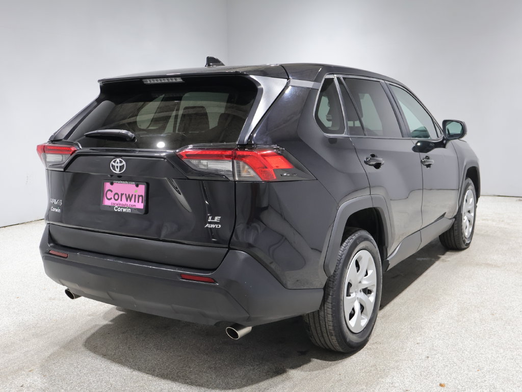Used 2024 Toyota RAV4 LE AWD/4WD image 2