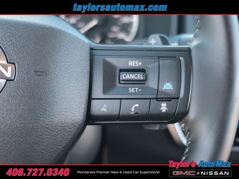 Used 2025 Nissan Rogue SV image 22