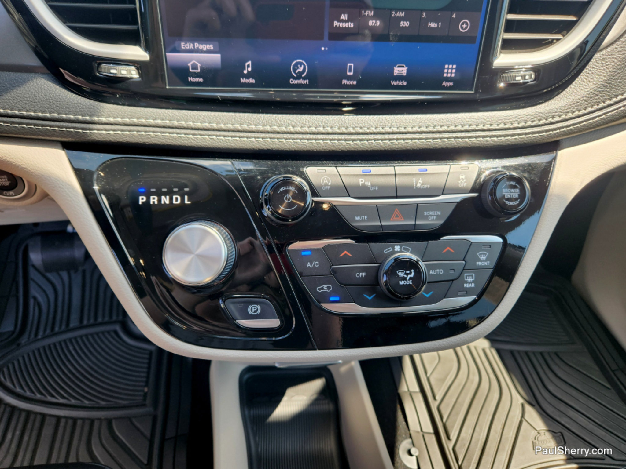 Used 2024 Chrysler Pacifica Touring-L FWD image 41