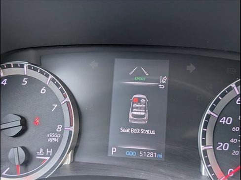 Used 2021 Toyota Highlander LE FWD image 21