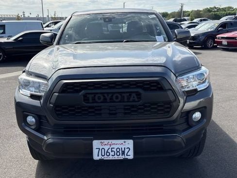Used 2020 Toyota Tacoma SR5 RWD image 2