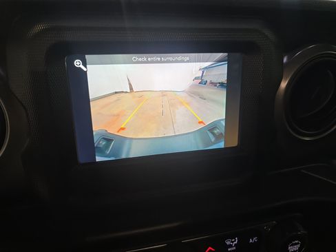 Used 2022 Jeep Gladiator Sport AWD/4WD image 20