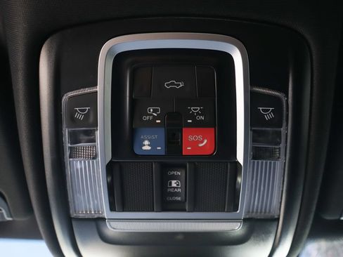 Used 2023 RAM 1500 Laramie AWD/4WD image 30