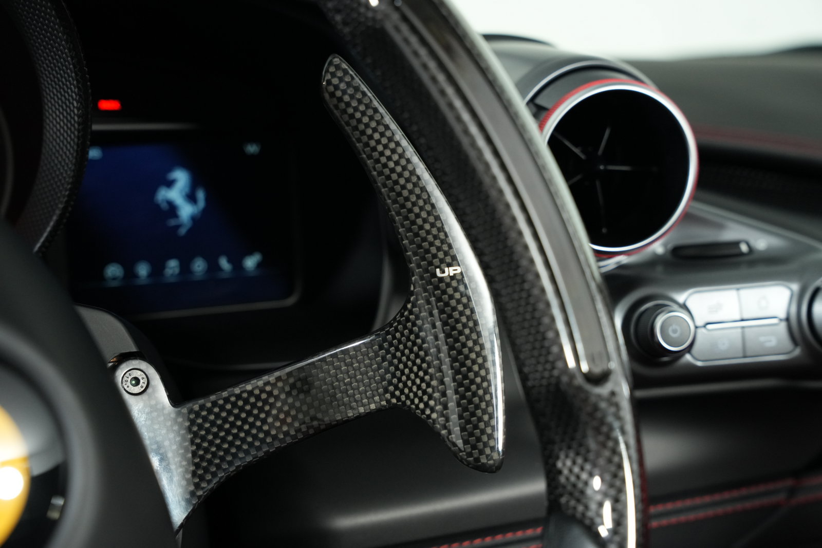 Used 2022 Ferrari F8 Spider RWD image 35