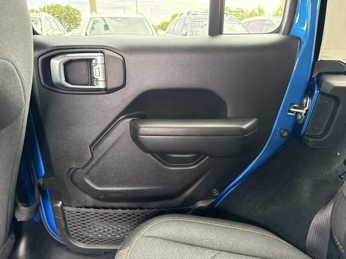 Used 2024 Jeep Wrangler Unlimited Sport AWD/4WD image 20