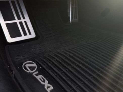 Used 2023 Lexus IS 500 RWD image 19