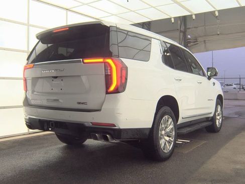 Used 2025 GMC Yukon Denali image 3
