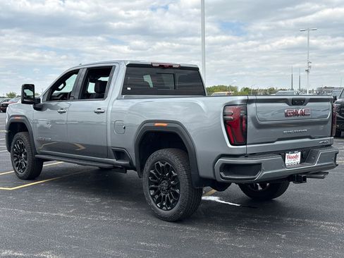 New 2026 GMC Sierra 2500 AT4 w/ AT4 Premium Plus Package AWD/4WD image 7