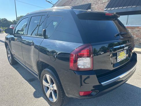 Used 2017 Jeep Compass High Altitude FWD image 9