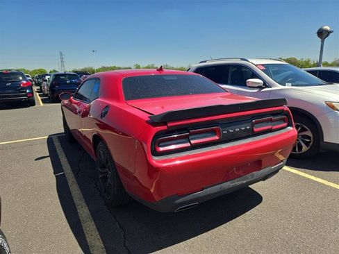 Used 2016 Dodge Challenger SXT w/ Blacktop Package RWD image 8