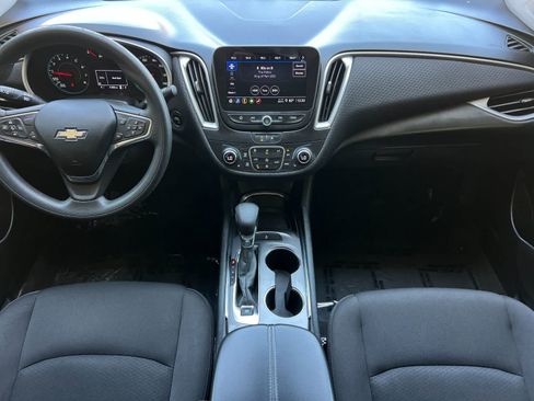 Used 2023 Chevrolet Malibu LT FWD image 4