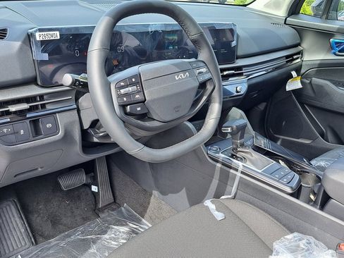New 2026 Kia Sportage LX image 7