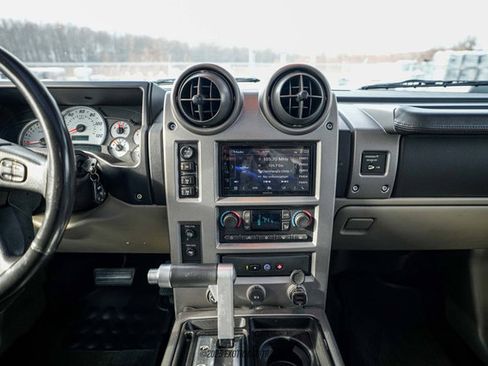 Used 2003 HUMMER H2 w/ Preferred Equipment Group AWD/4WD image 28