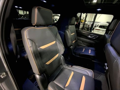 Used 2023 GMC Yukon XL AT4 image 19
