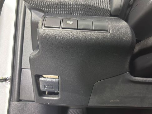 Used 2023 Toyota bZ4X AWD w/ Weather Package image 28